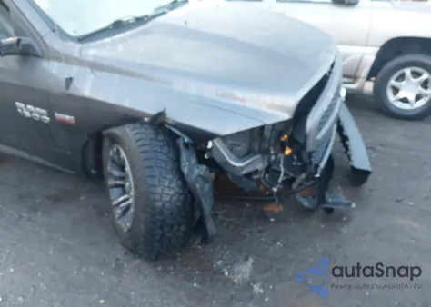 2015 Ram 1500 Express z USA, uszkodzony, nr VIN 1C6RR7KT5FS647186